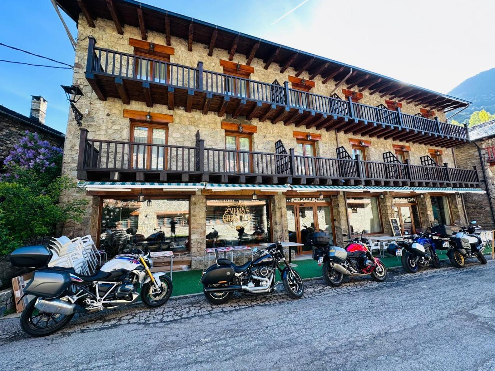 Hotel Valls Valira Ос-де-Сивис Экстерьер фото